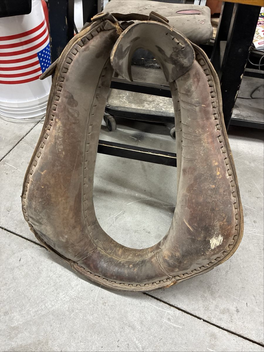 Antique Leather Horse / Mule Collar – Rustic Farmhouse & Western Wall Decor