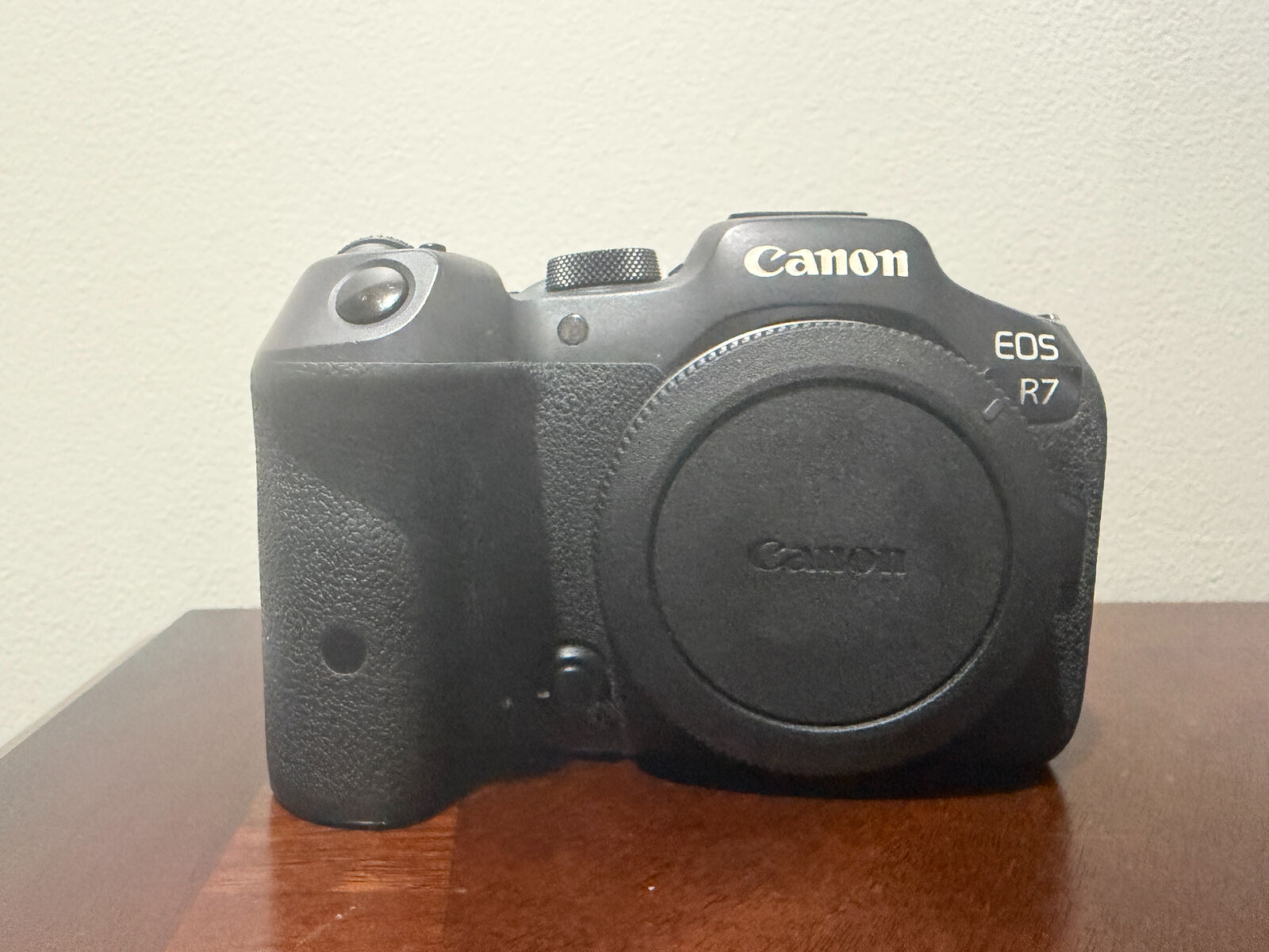 Canon R7