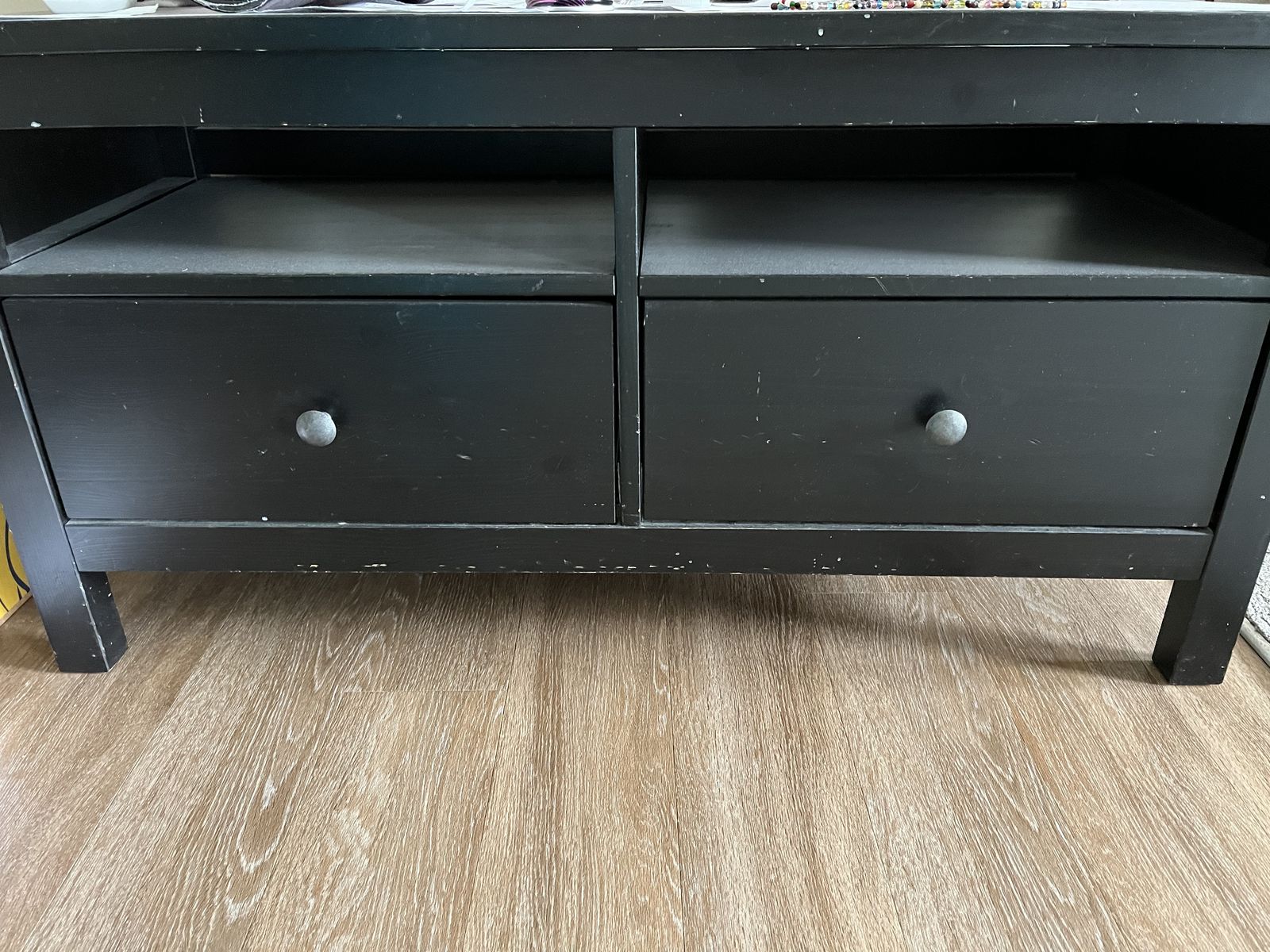**BLACK HUTCH**