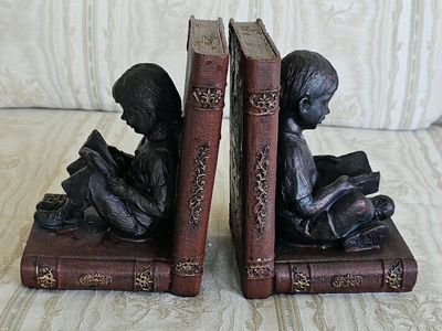 Bookends Resin 6"×3"