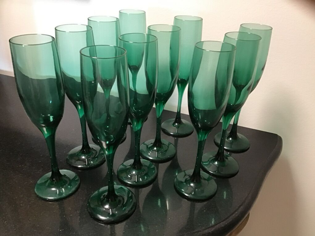 Vintage Set Libbey 11 Flutes