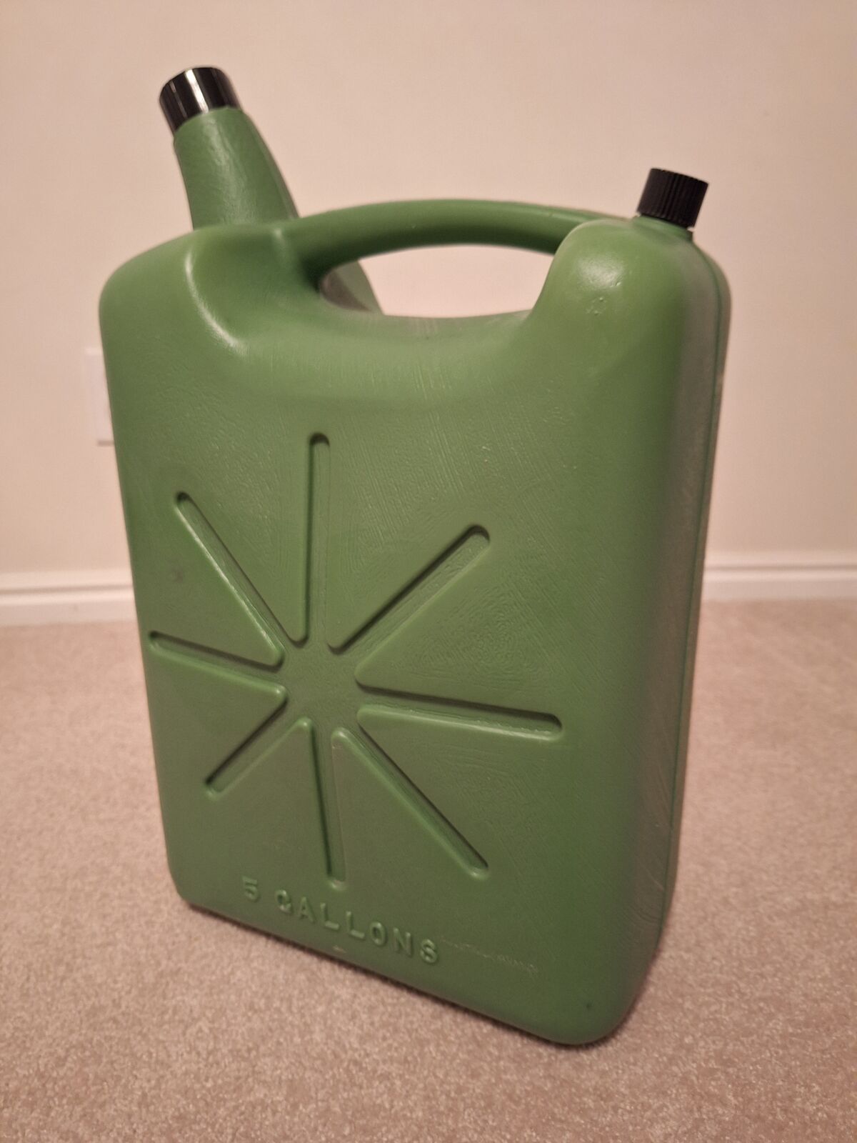 Portable 5 gal. Water Storage Container