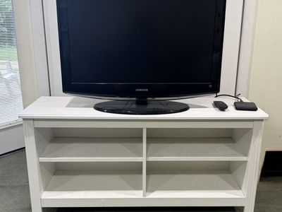 IKEA BESTÅ White TV Stand / Media Console - Excellent Condition