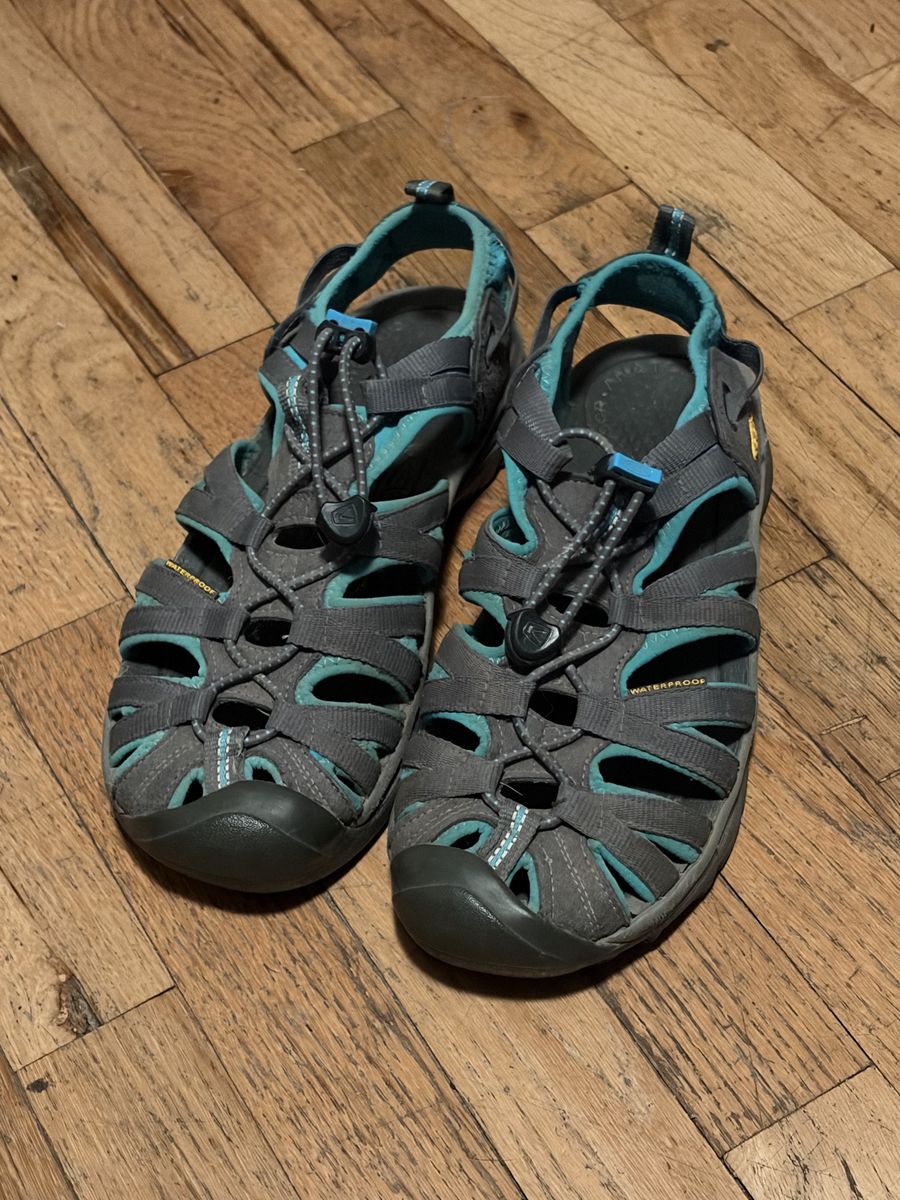 Keen Hiking Shoes 7.5