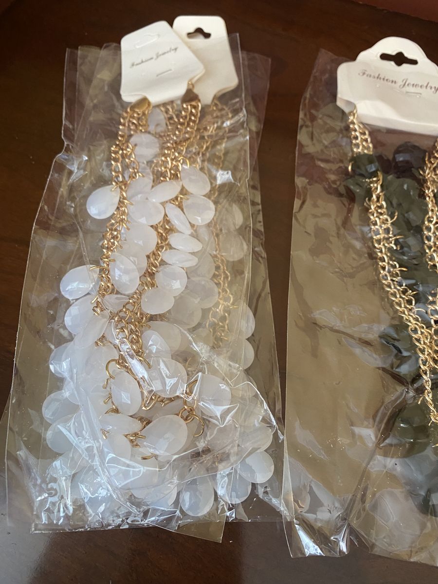 NEW - Pretty Double Layer Gold Necklaces W/ Lightweight Acrylic Faceted Beads - Choose Your Color.