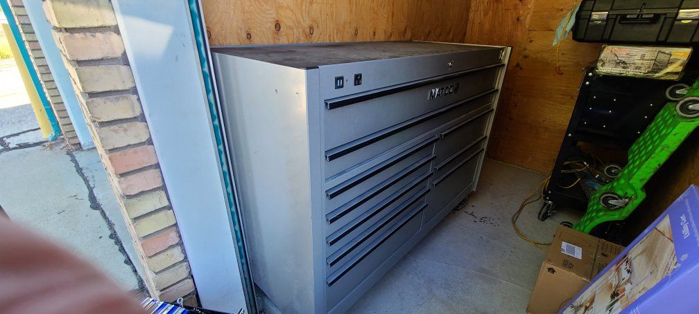 Matco Tools 11-Drawer Rolling Tool Box Cart - Silver/Gray with Power Strip & USB