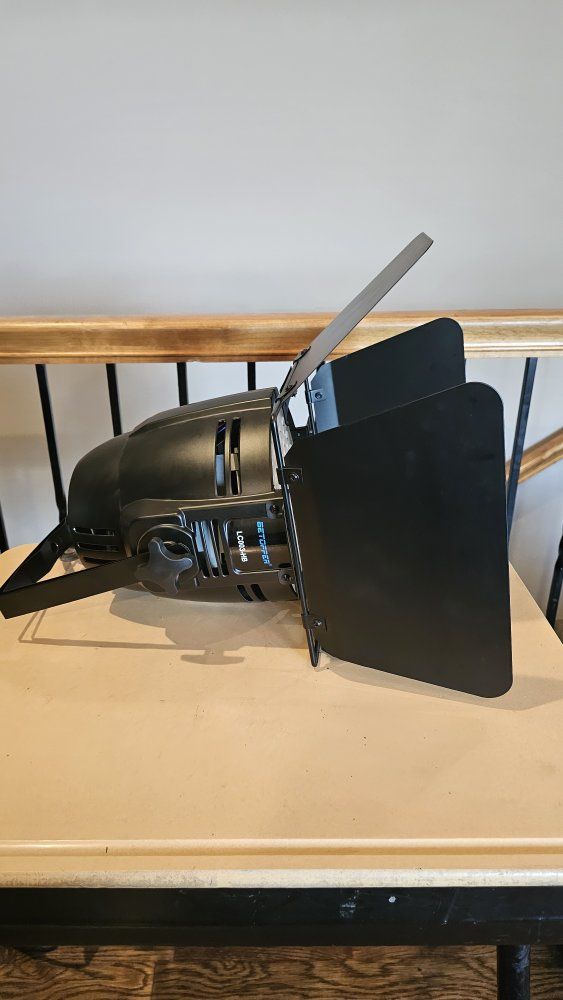 Main image 2
