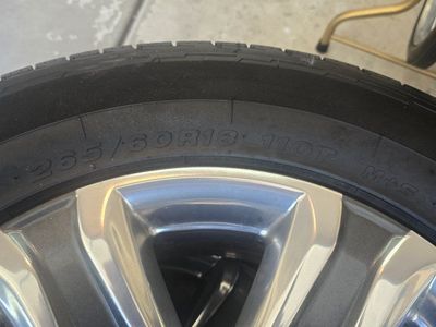 toyota tacoma Rims and Tires 18" $550