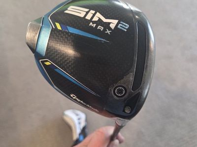 TaylorMade SIM Driver 9.0 Degree Fujikura Speeder 5-S Shaft Golf Club