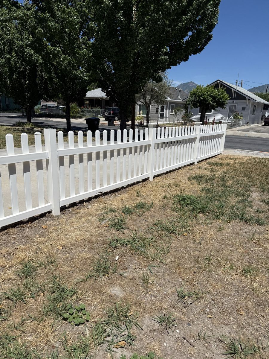 Vinyl Fence Picket Panels 91” wide and 40”