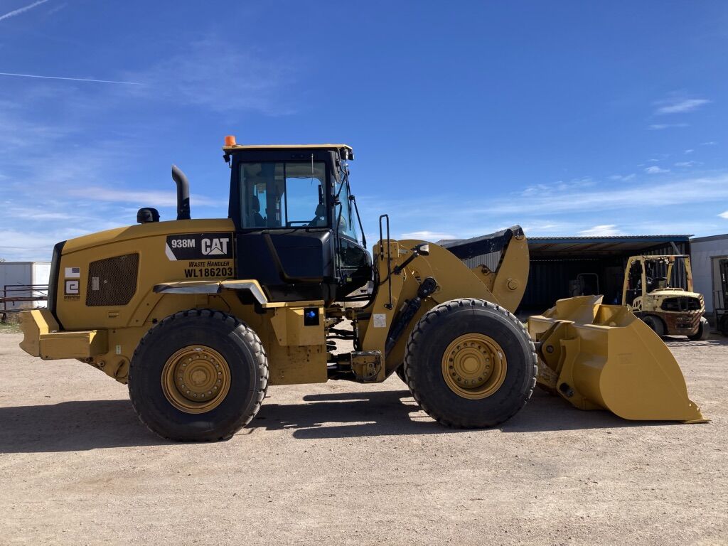2018 Cat 938m