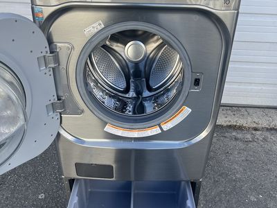 LG MEGA CAPACITY WASHER,free Delivery