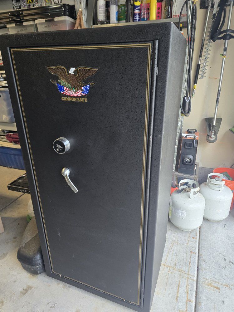 Cannon Safe Black Gun Safe with Combination Lock - Good Condition