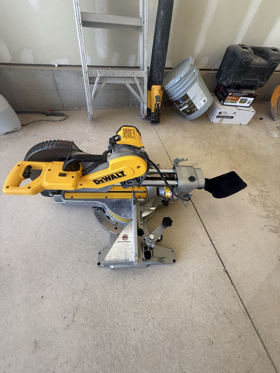 DEWALT 12” Double Bevel Sliding Compound Miter Saw