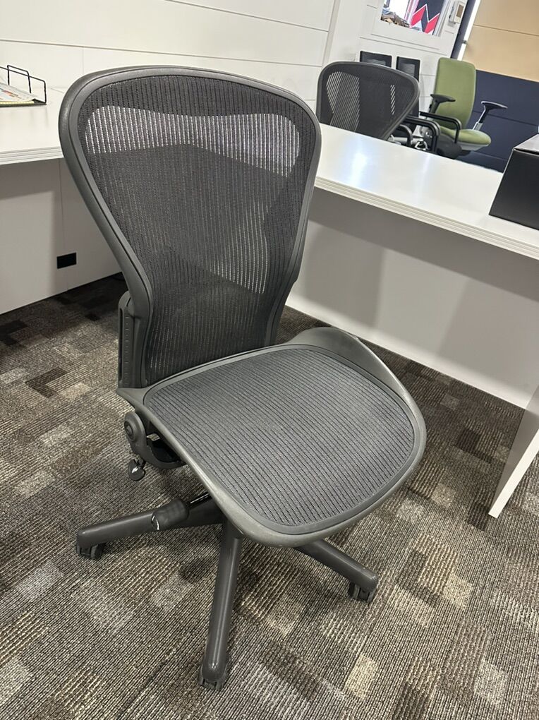 Herman Miller Aeron Chair(armless)