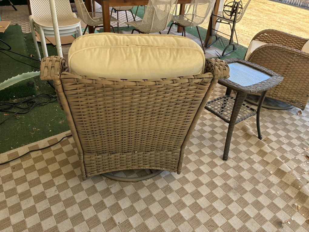 Main image 3