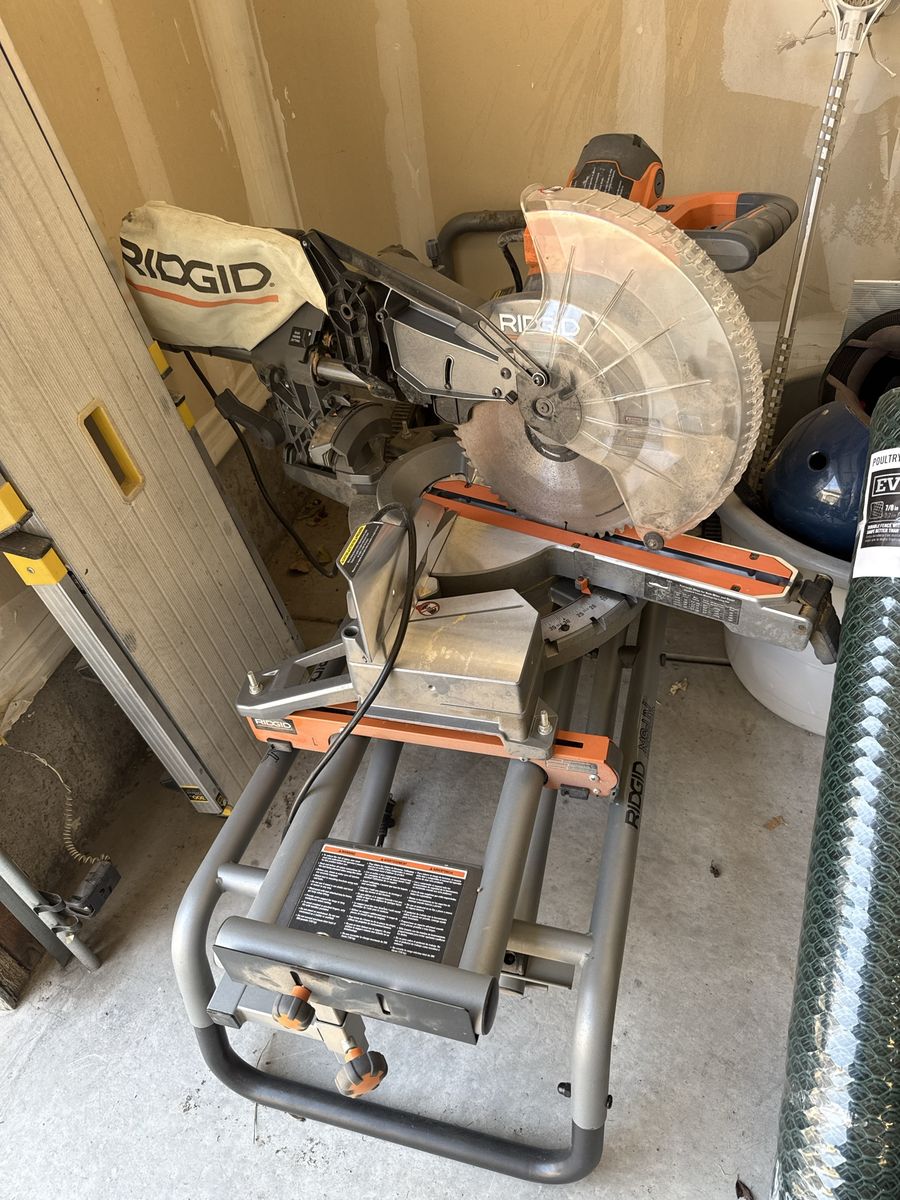 RIDGID Sliding Compound Miter Saw with Mobile Folding Stand