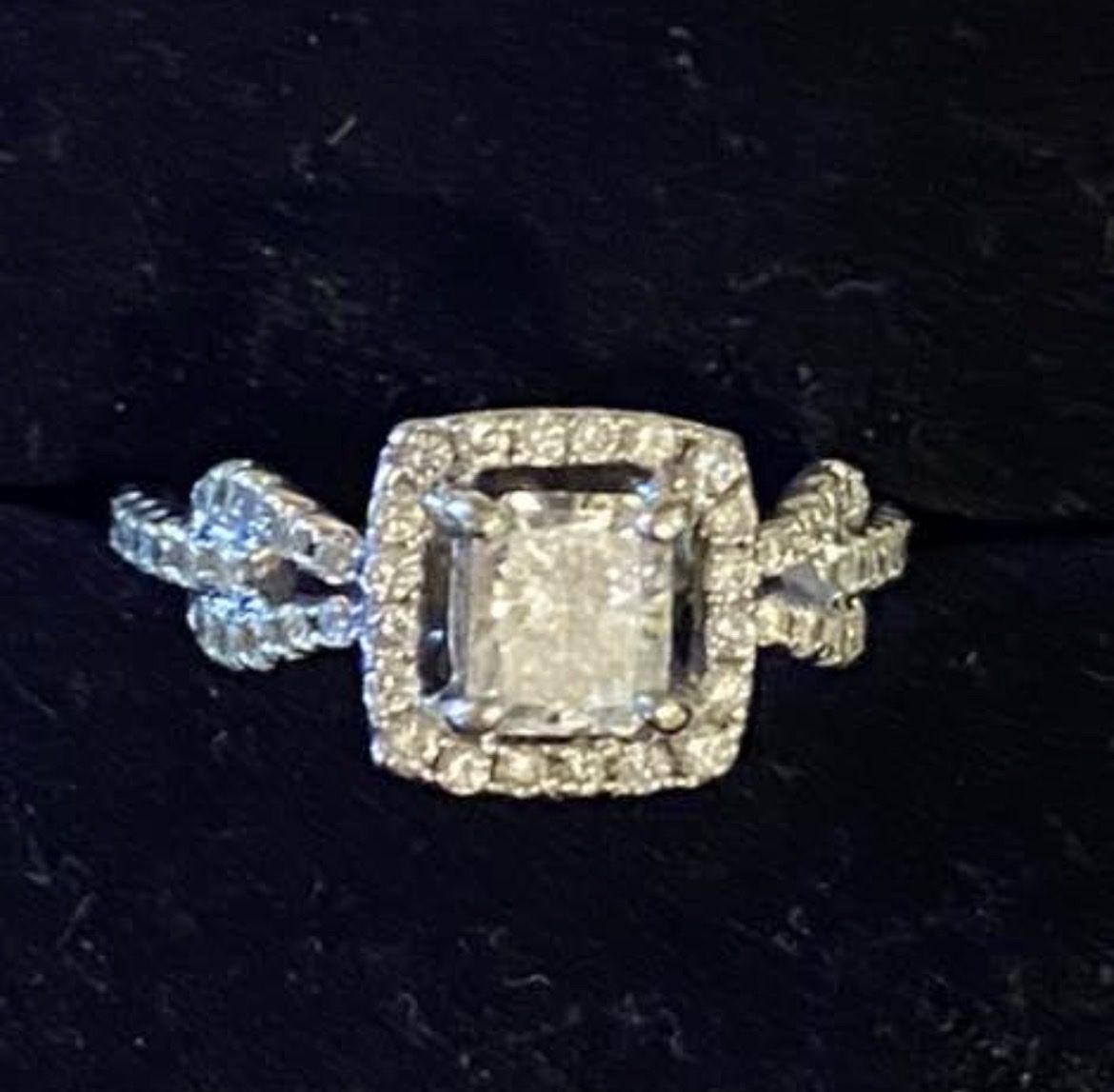 Wedding ring .78 weight size 7