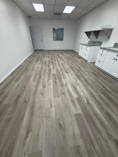Main image 5