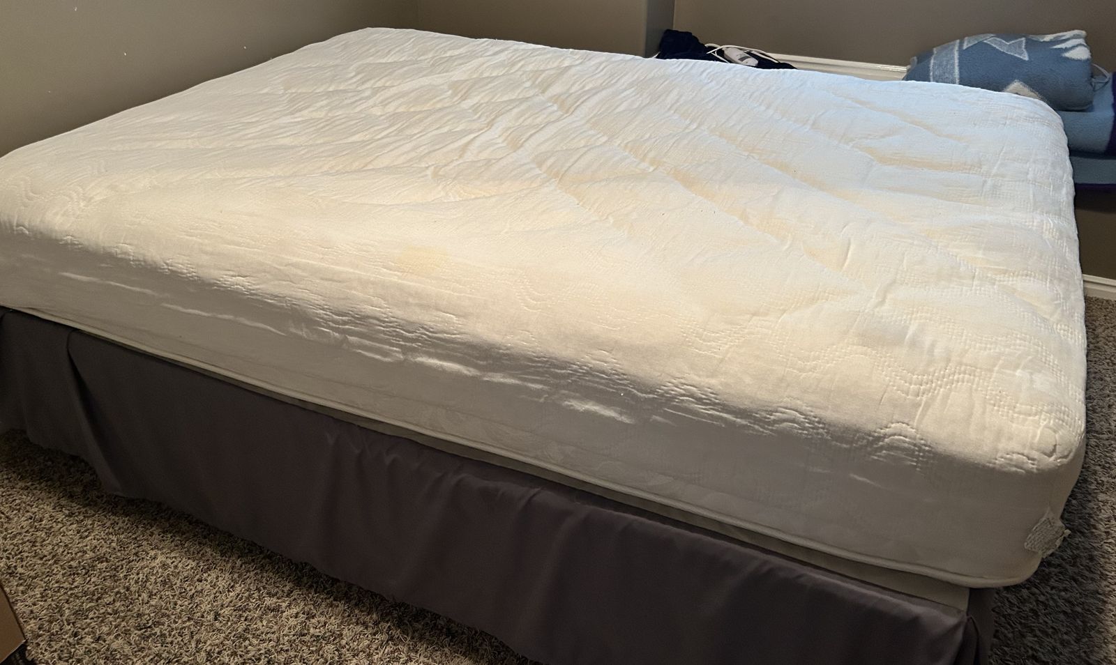Queen Size Mattress Cover