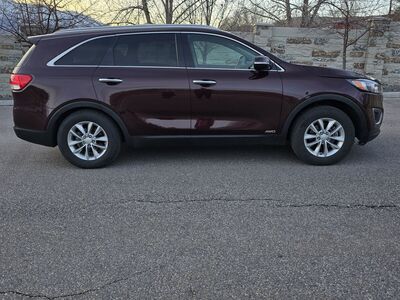 2017 KIA SORENTO LX