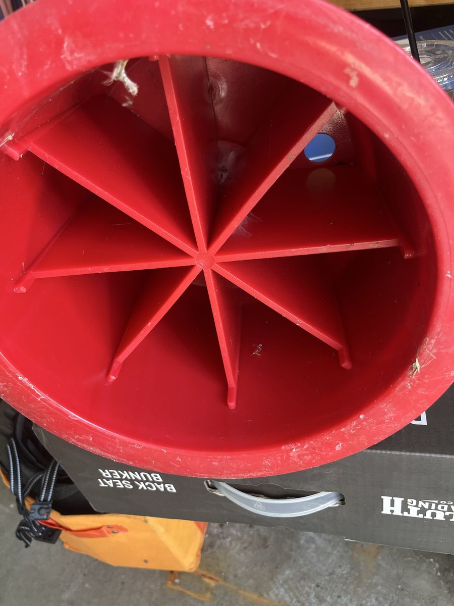 Main image 3