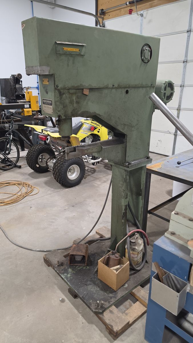 Maplewood No. 600 Stamp-Lok Machine