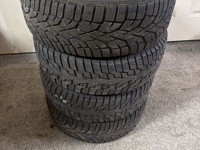 Set of 4 General Altimax Winter Tires 185/60R15