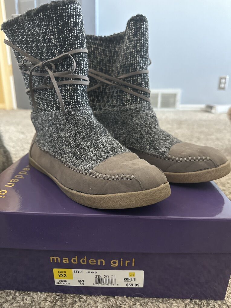 Madden Girl Ankle Boots Like New Size 7