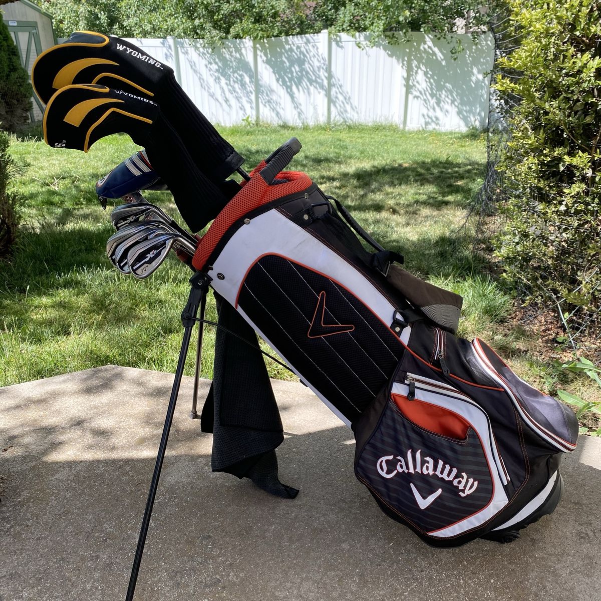 Callaway XR Project X 4.5 A-Flex Graphite Irons and Woods with Custom Golf Pride grips, Chev Bag, Nike Umbrella, Balls/Tees