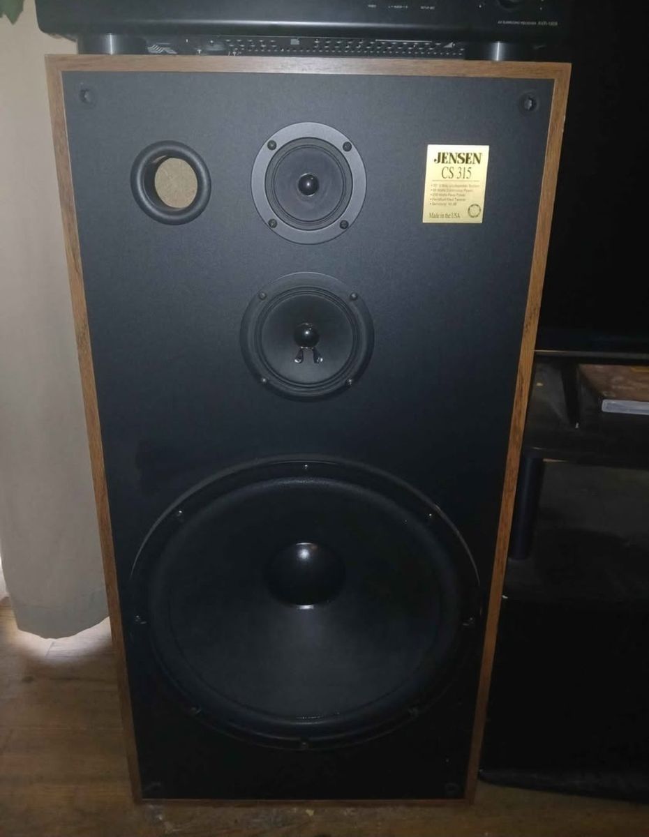 Jensen CS 315 3-Way Floorstanding Speakers - Vintage Audio