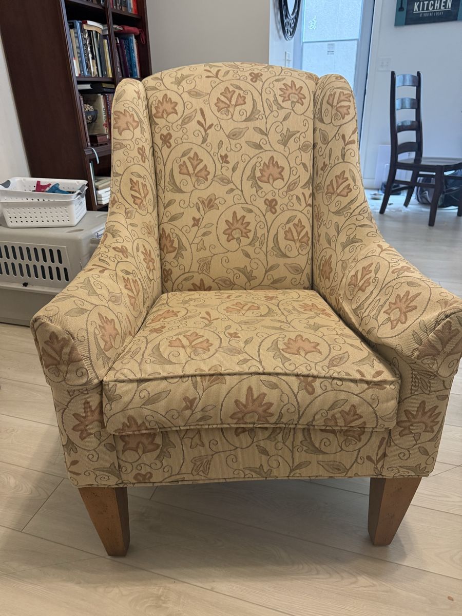 Pair of Floral Ethan Allen Upholstered Wingback Accent Chairs - Traditional Style, Excellent Condition