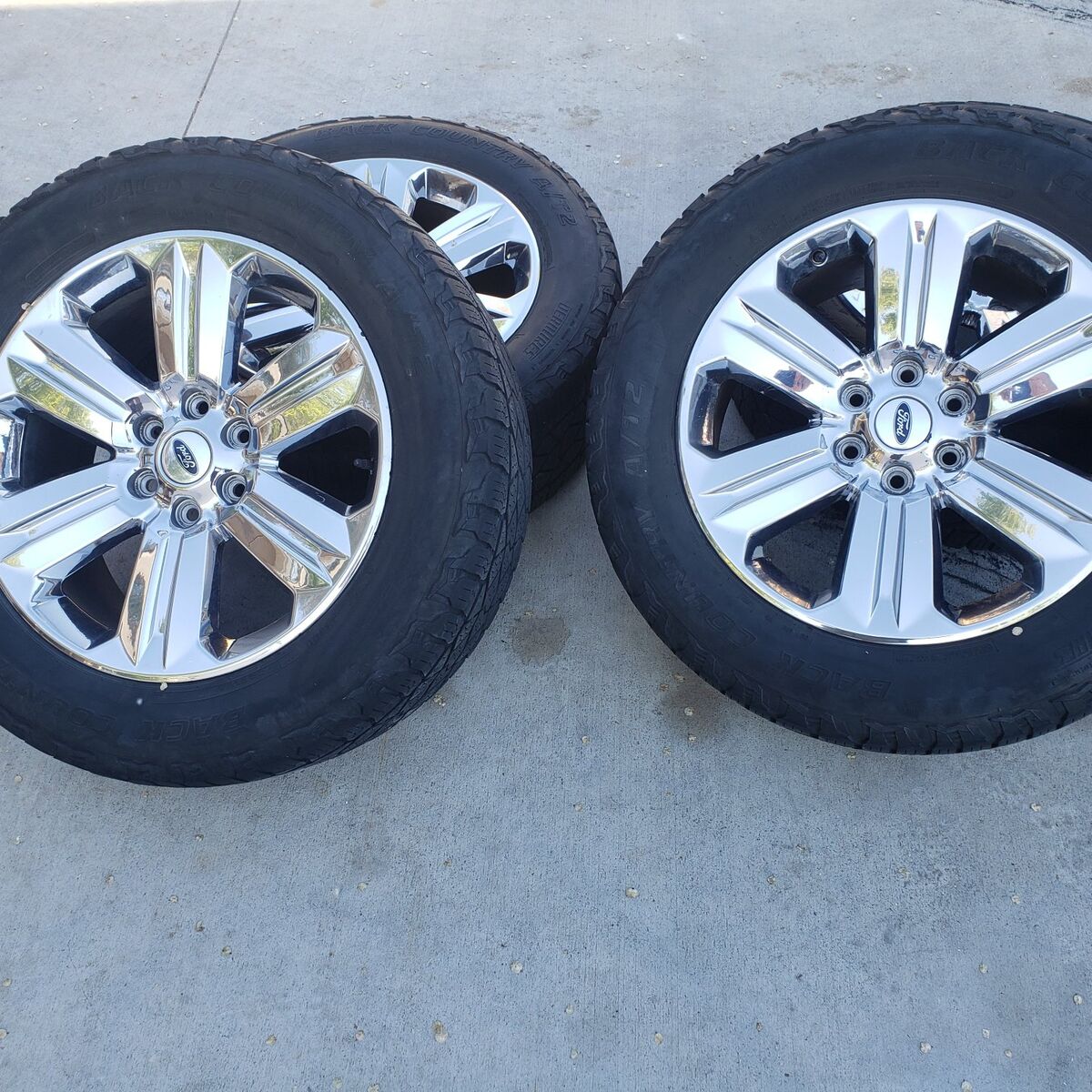 ford f150 Lariat wheels tires