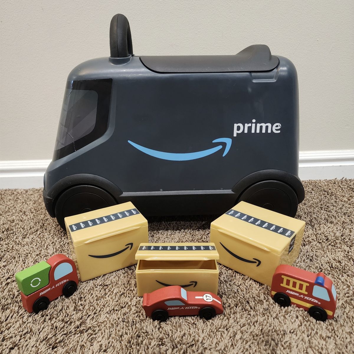 AMAZON PRIME RADIO FLYER KIDS RIDE ON TRUCK TOY w/ PACKAGES BOXES FOR CHILDREN TODDLERS TOYS