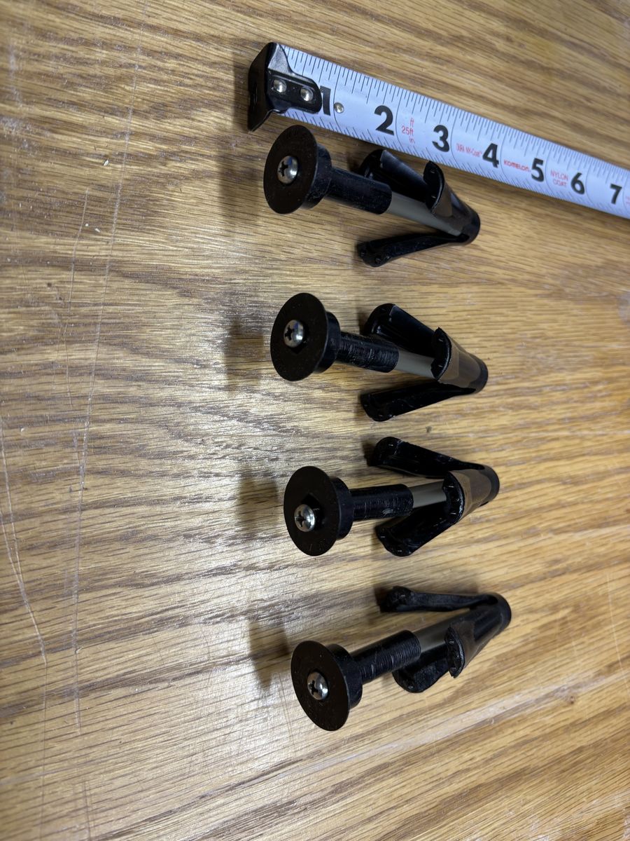 Wingits, mounts, bracket