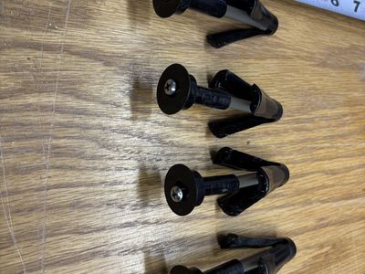 Wingits, mounts, bracket