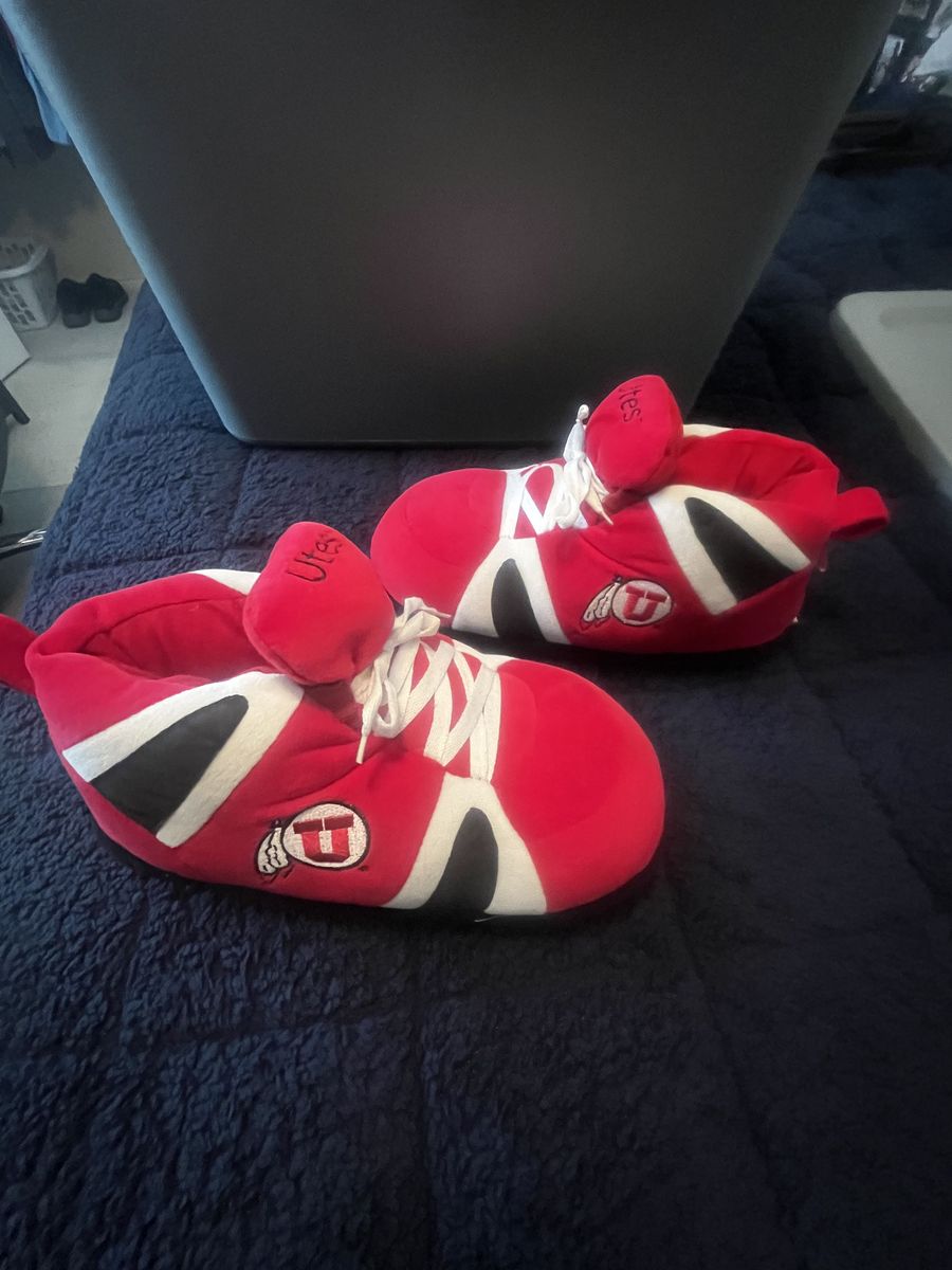 University of Utah Comfy game watching Slippers