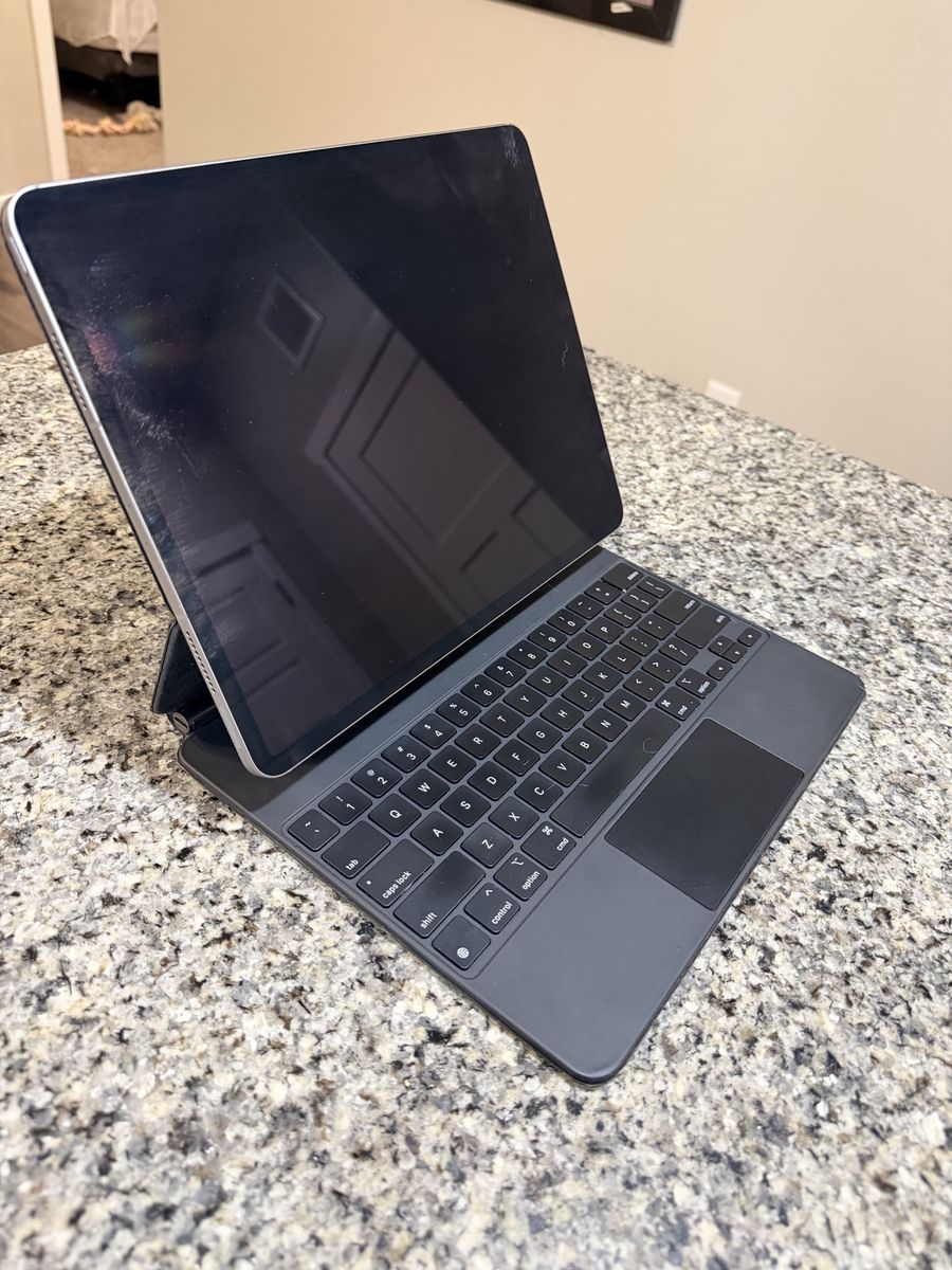 IPad Pro 12.9 6th Gen 128gb Wifi+Cellular