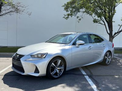 2017 Lexus IS Base