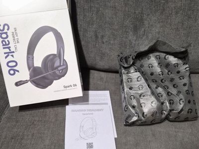 New Bluetooth or wired Gaming headphones with mic