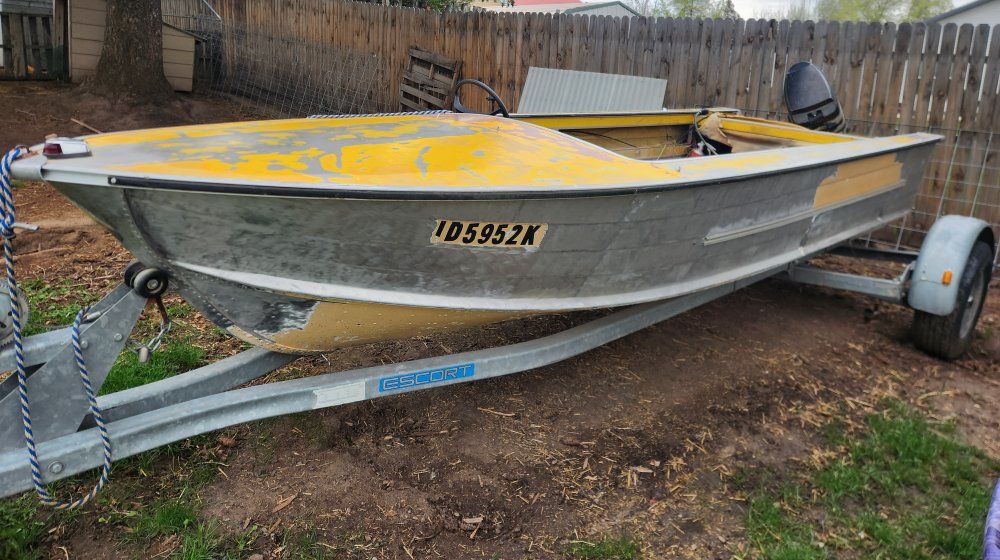 70s Starcraft 16ft aluminum boat and trailer