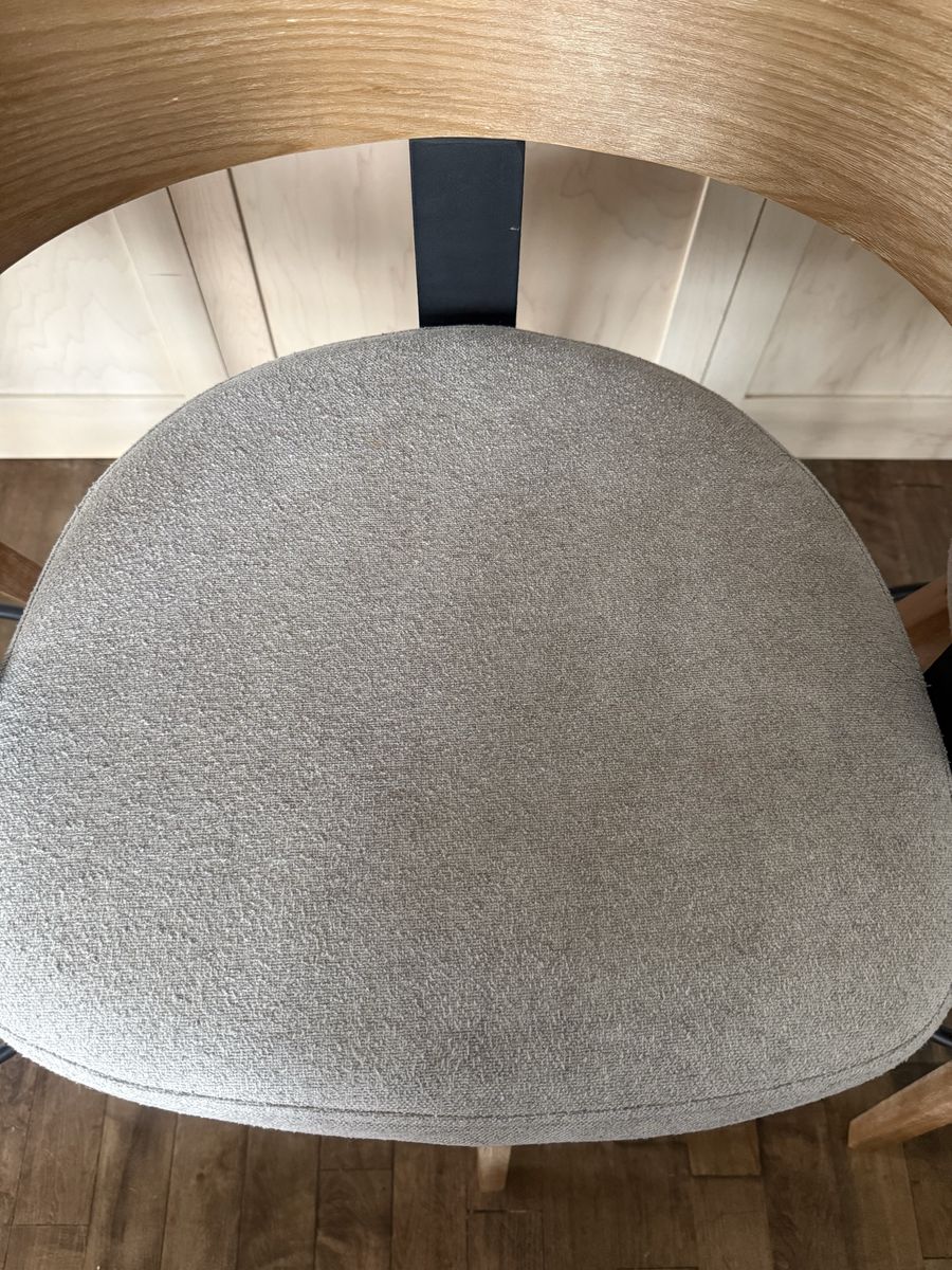 Main image 3