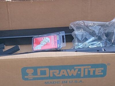 NEW Draw-Tite Hitch Mounted 4 Place Bike Carrier