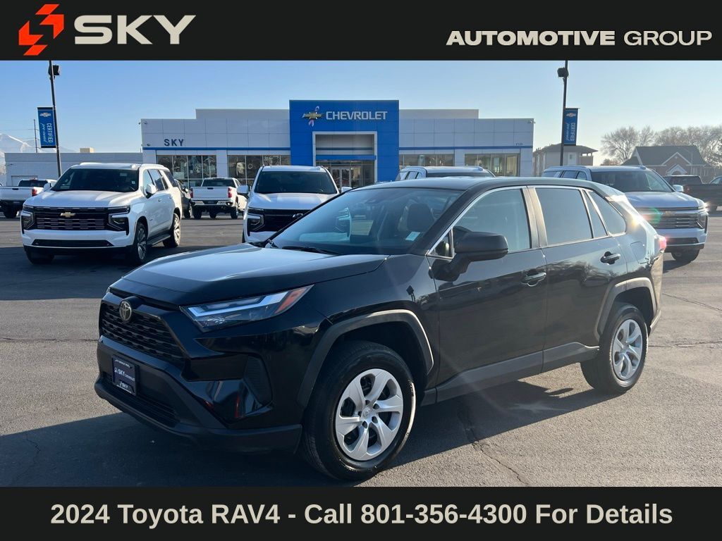 2024 Toyota RAV4 LE