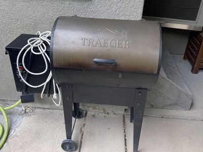 Traeger Smoker/Pellet Grill
