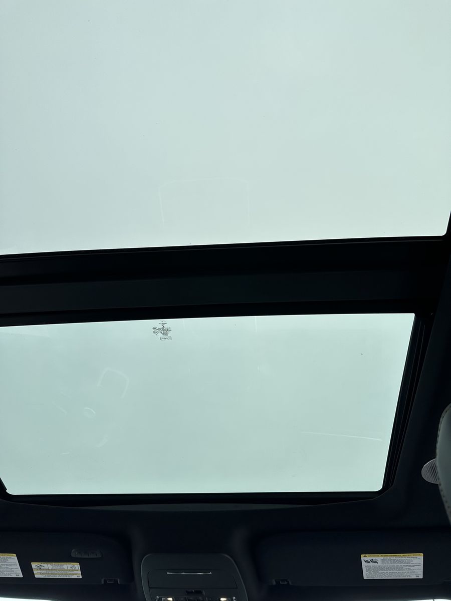 Main image 6