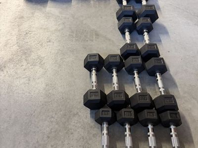 Dumbbells Set – Great Condition – 5lb to 35lb