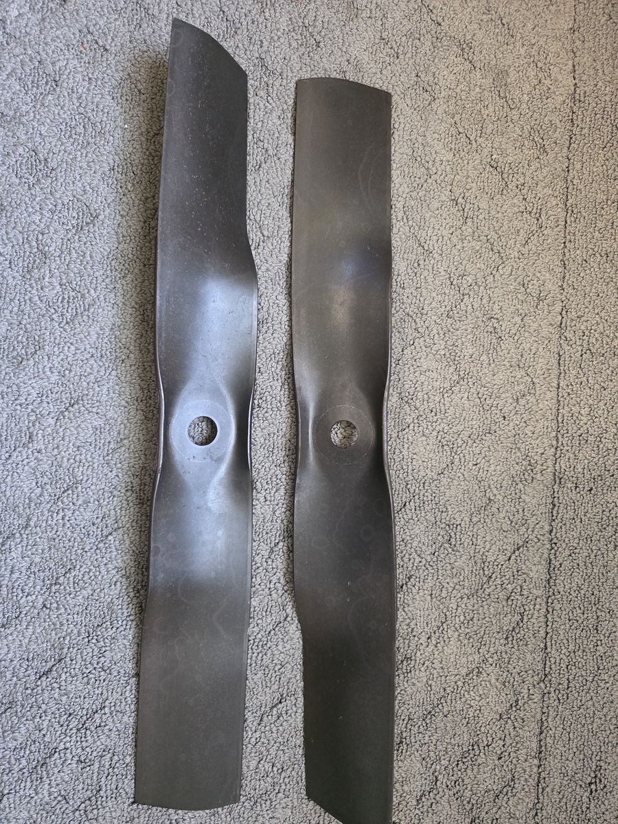 New John Deere Standard (Non-Mulch) blades for a 42 inch Accel Deep Mower Deck UC22008