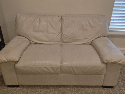 QUALITY NATUZZI LEATHER LOVESEAT … VERY GOOD CONDITION … TWO (2) AVAILABLE… BARGAIN PRICED