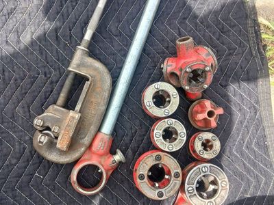Ridgid pipe threading dies oor
